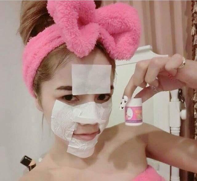Gel Hut Mun White - Blackheads Remover (Category: Face Care) located in Mandaluyong City. Submitted by sheynme (Listing ID 169695533, Image 1). Description: ✨Gel hut mun white (ORIGINAL) BLACKHEADS REMOVAL with 40-50pcs sheet of paper (Made from Thailand ) ✔Mabisang pangtanggal ng Blackheads/Whiteheads ✔sobrang tipid gamitin dahil pwede 1-2 months magagamit ang isang bote HOW TO USE: 1. Wash your face with warm water where the strips are to be ap