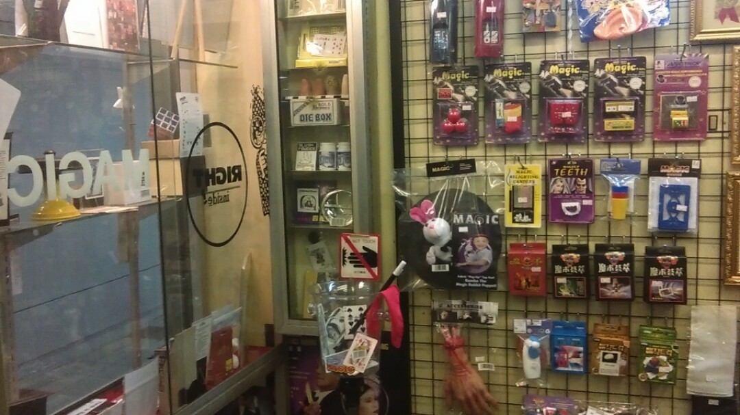 Magic (Category: Everything Else) located in Singapore. Submitted by ang11 (Listing ID 172647948, Image 2). Description: .