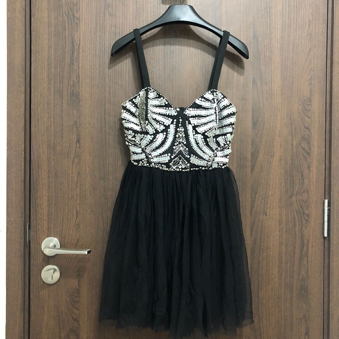 Miss Selfridge Sequin Top Payday30 Women S Fashion Clothes Dresses Skirts On Carousell Miss selfridge @ raffles city. carousell