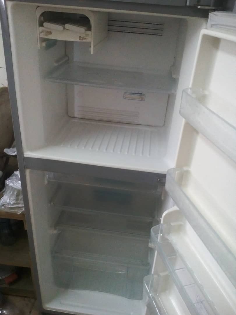 Second Hand Fridge Peralatan Dapur Di Carou Tunjuk Banyak Lagi Peralatan Dapur Photo