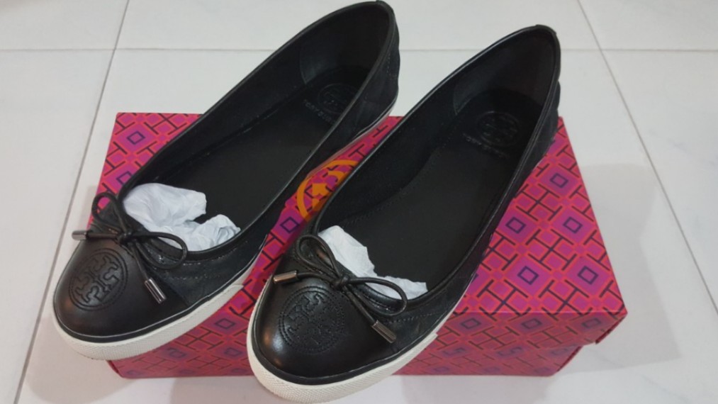 Tory Burch Skyler Quilted Metallic Suede Leather Ballet Flats Luxury Sneakers Footwear on Carousell