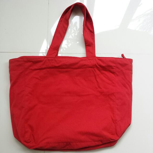 Red bag outlet accessorize