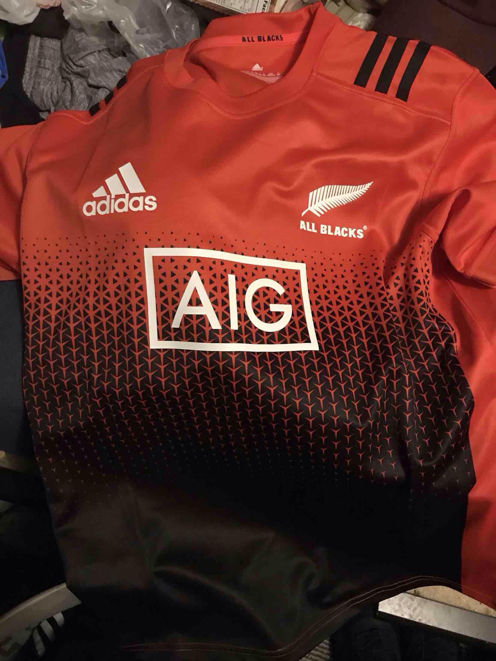 all blacks performance tee