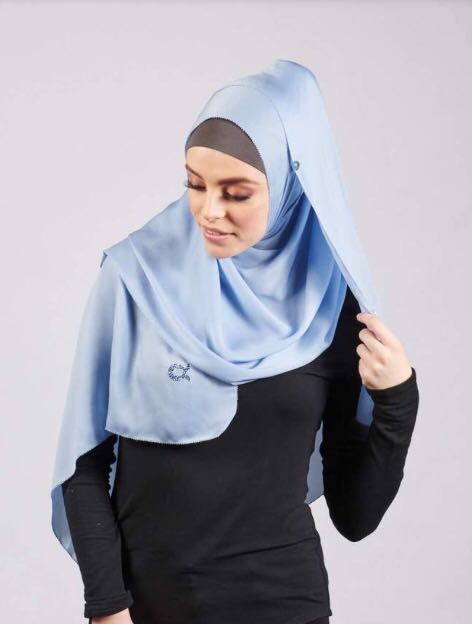 Arzu scarf clearance