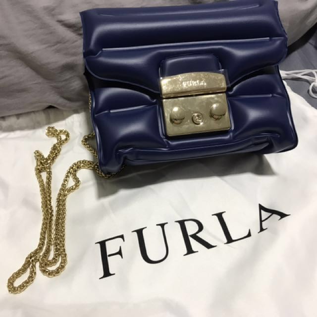 Furla metropolis oxygen top