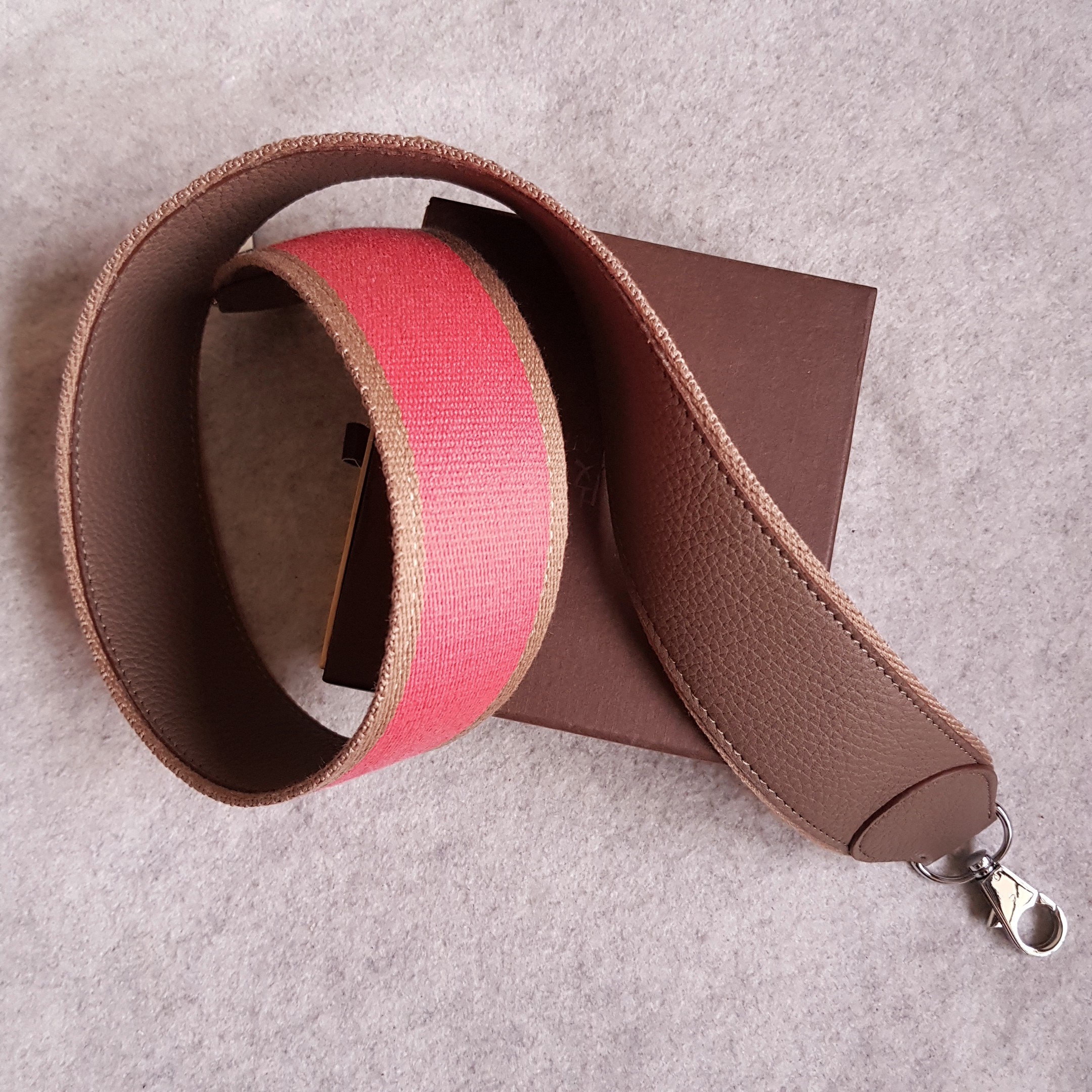 tan leather bag strap