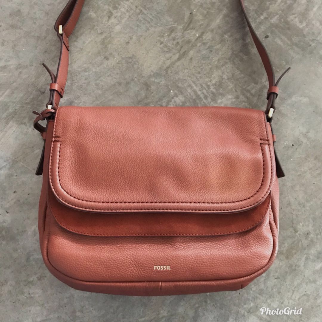 Fossil peyton clearance leather crossbody bag