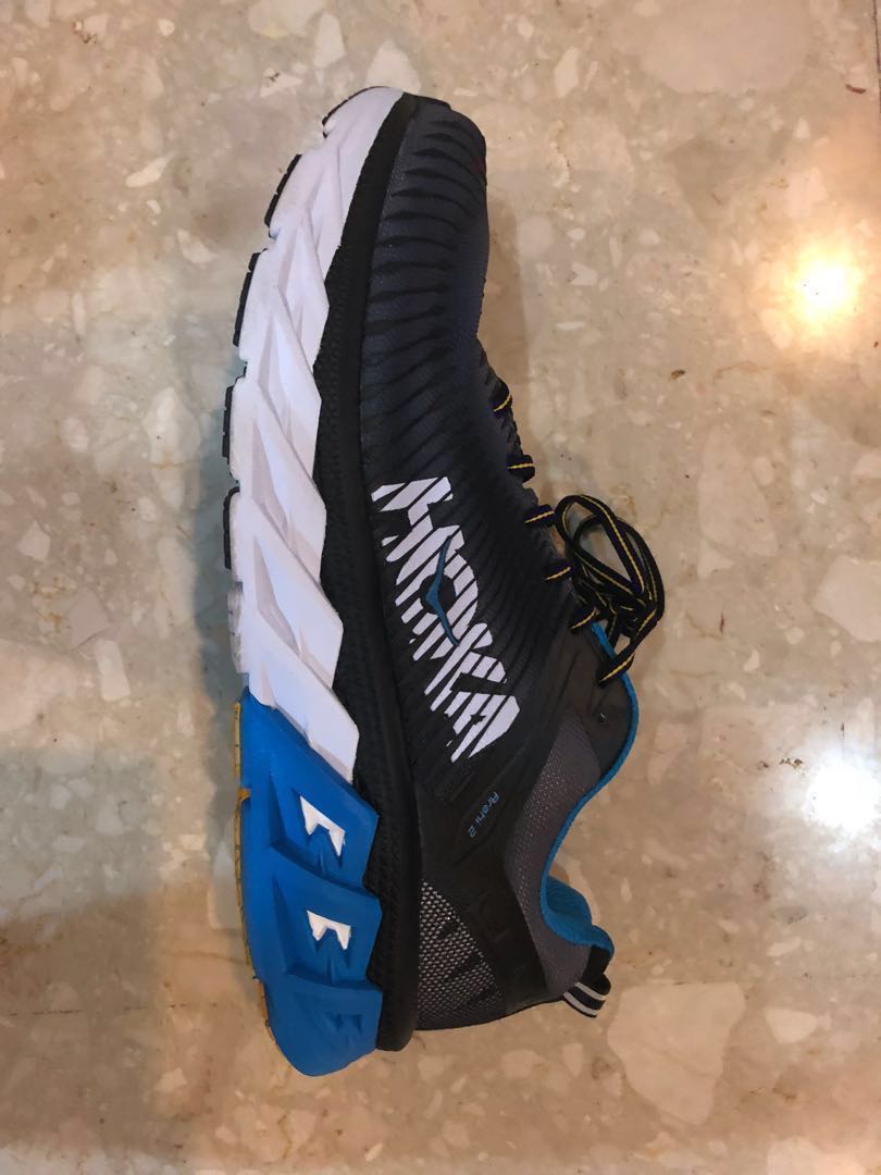 Hoka one one arahi 2 wide store