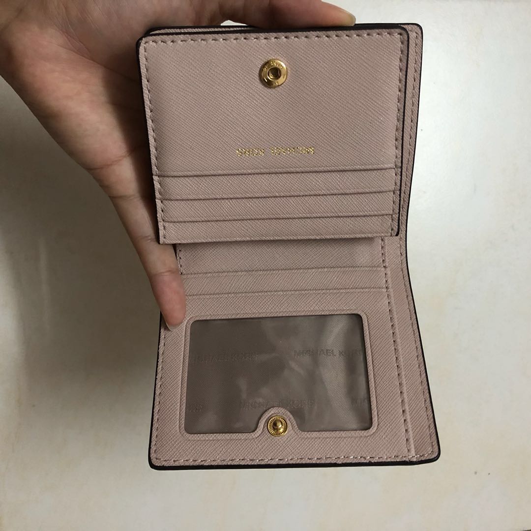 Michael Kors Small Wallet (Soft Pink), Women's Fashion, Bags & Wallets,  Purses & Pouches on Carousell