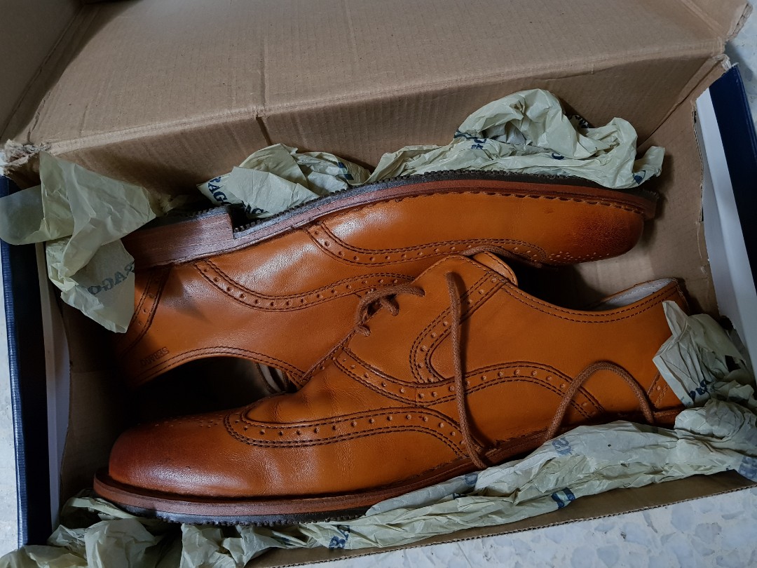 Sebago brattle store