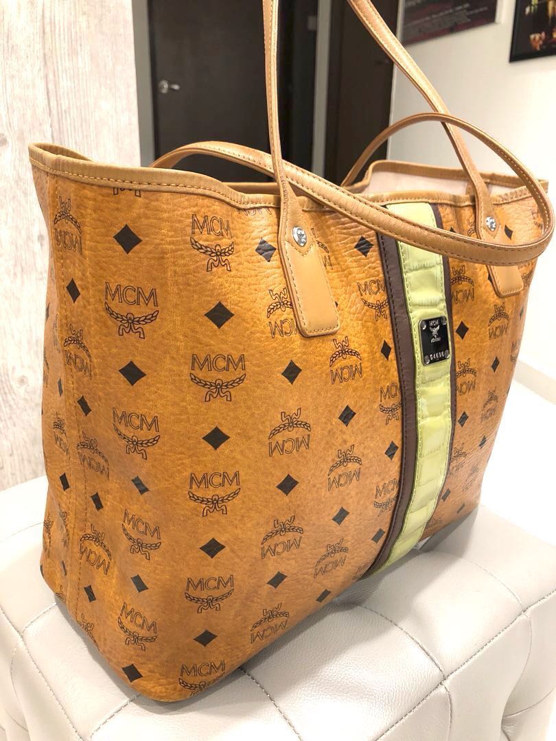 Authentic MCM Enamel Tote Bag for Sale in Albert Lea, MN - OfferUp