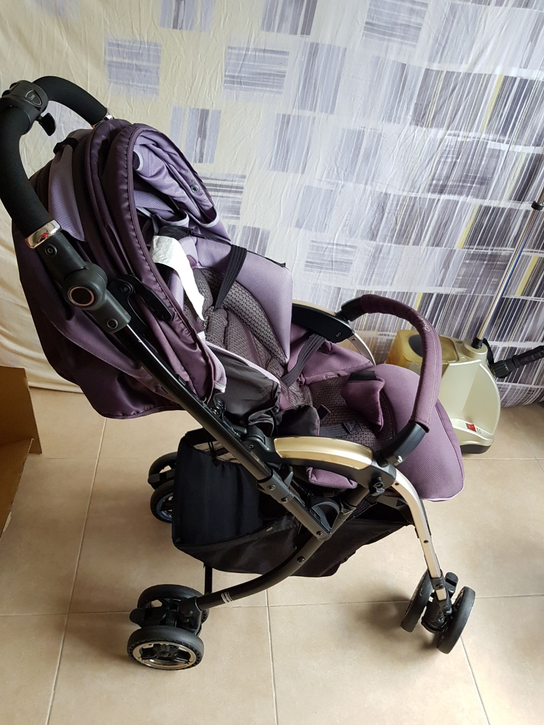 Stroller (Category: Strollers) located in Singapore. Submitted by define1011 (Listing ID 172803312, Image 3). Description: Combi Stroller Miracle Turn Elegant Condition 8/10 seldom used.. good working condition.