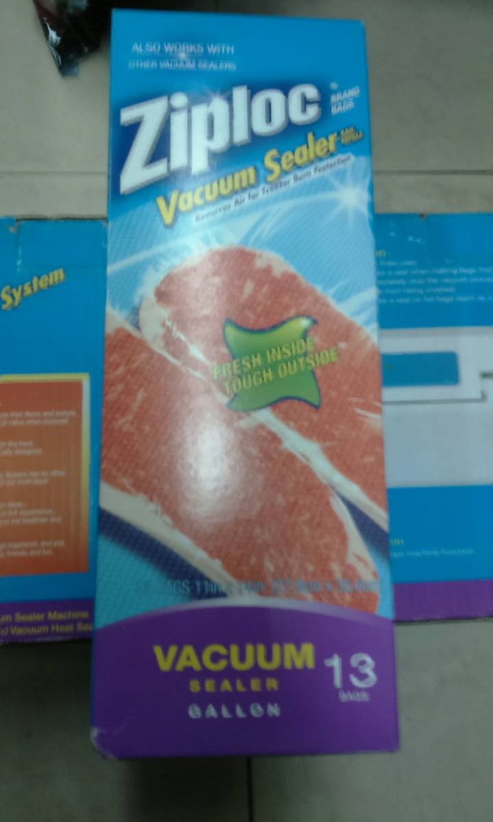 Ziploc Vacuum Sealer Food Storage System ZIPLOC V102 VACUUM SEALER SYSTEM + 1 BOX ZIPLOC VACUUM SEAL BAGS