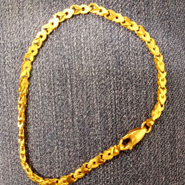 BANGLE/BRACELET, 21 karat gold, weight approx 13,84 gram. Jewellery &  Gemstones - Bracelets - Auctionet