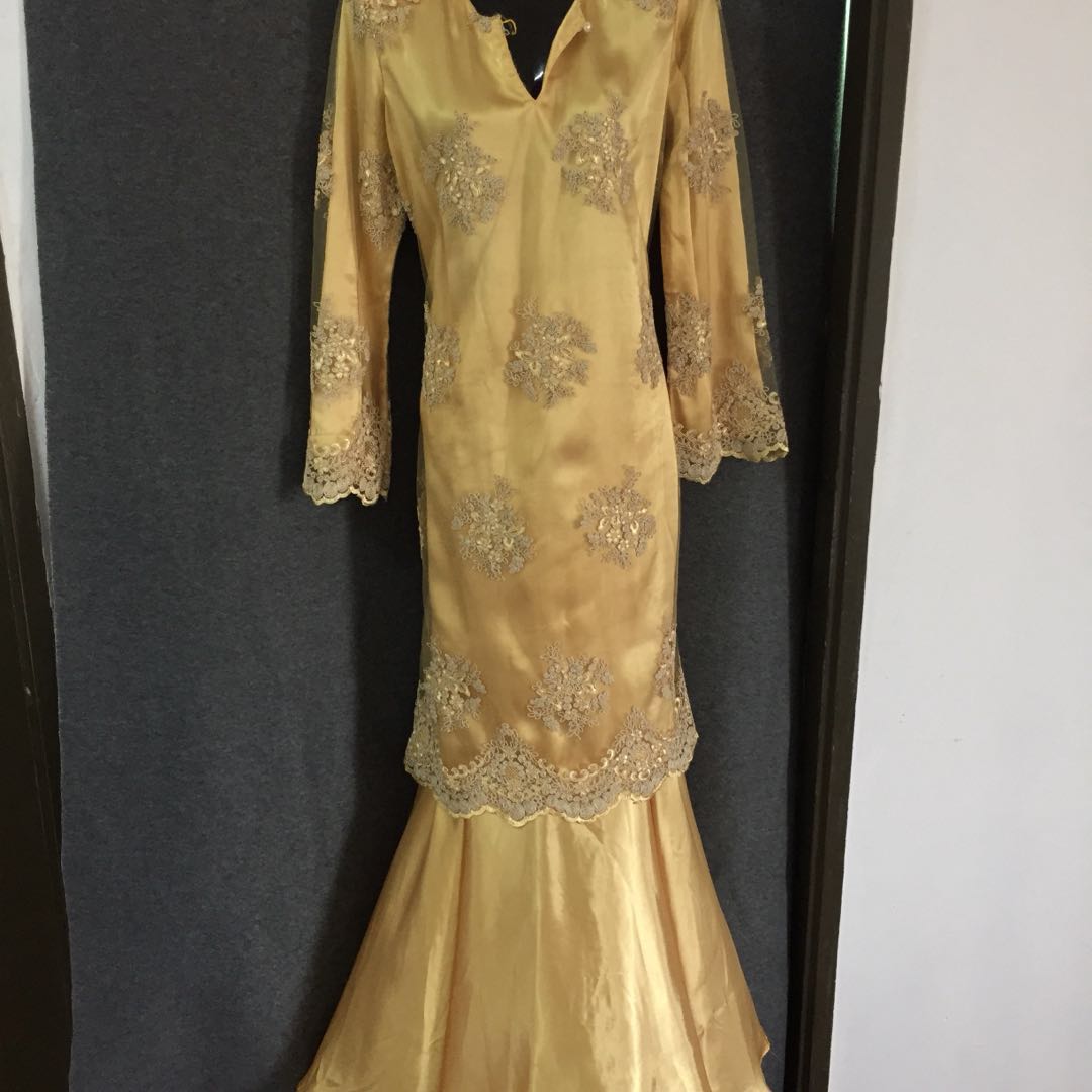 40 Koleski Terbaik Baju Kurung  Moden  Lace Gold  Kelly Lilmer