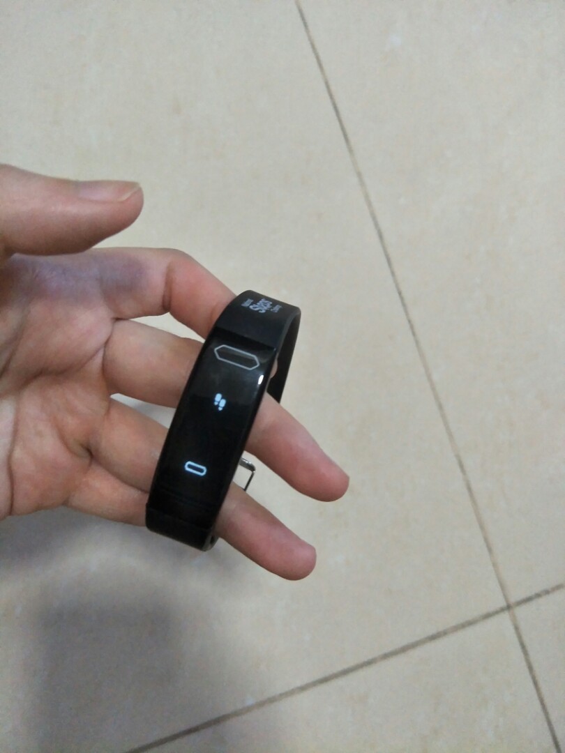 Fitness steps black Tracker careeach hpb watch, Mobile Phones & Gadgets