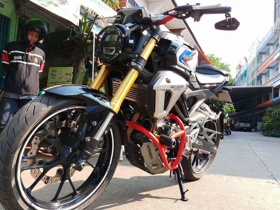 Honda CB150R Crash Bar, Motorcycles, Motorcycle Accessories on Carousell
