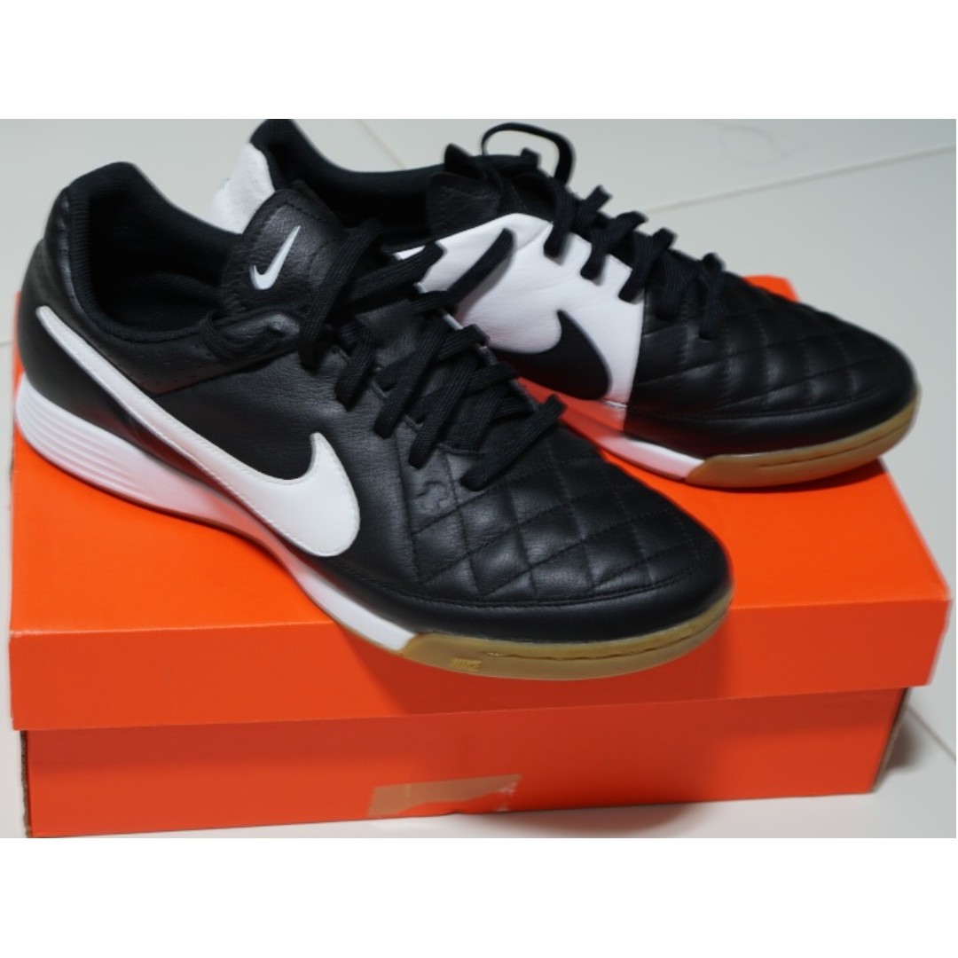 NIKE TIEMPO GENIO LEATHER IC, Sports, Sports Apparel on Carousell