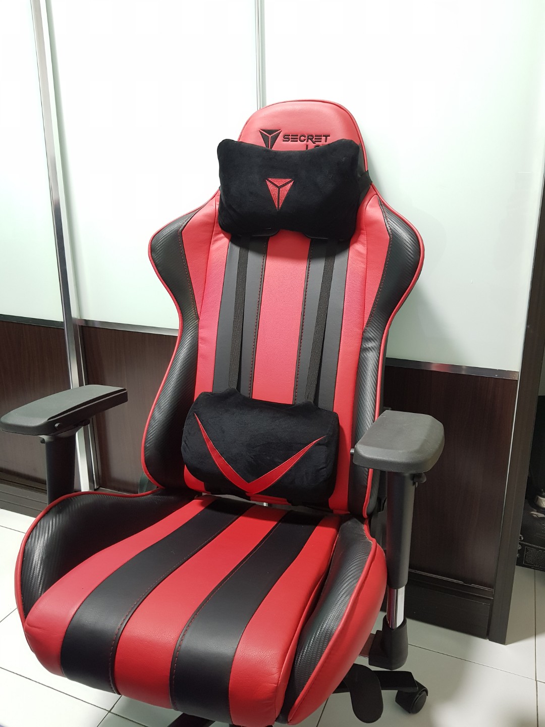 Secretlab throne online v2