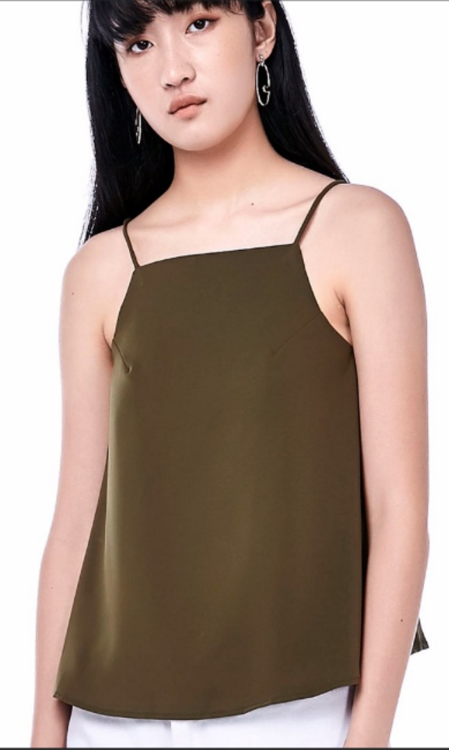 TEM olive halter top, Women's Fashion, Tops, Sleeveless on Carousell
