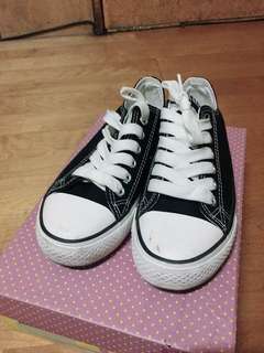 🎀經典百搭黑色低筒帆布鞋