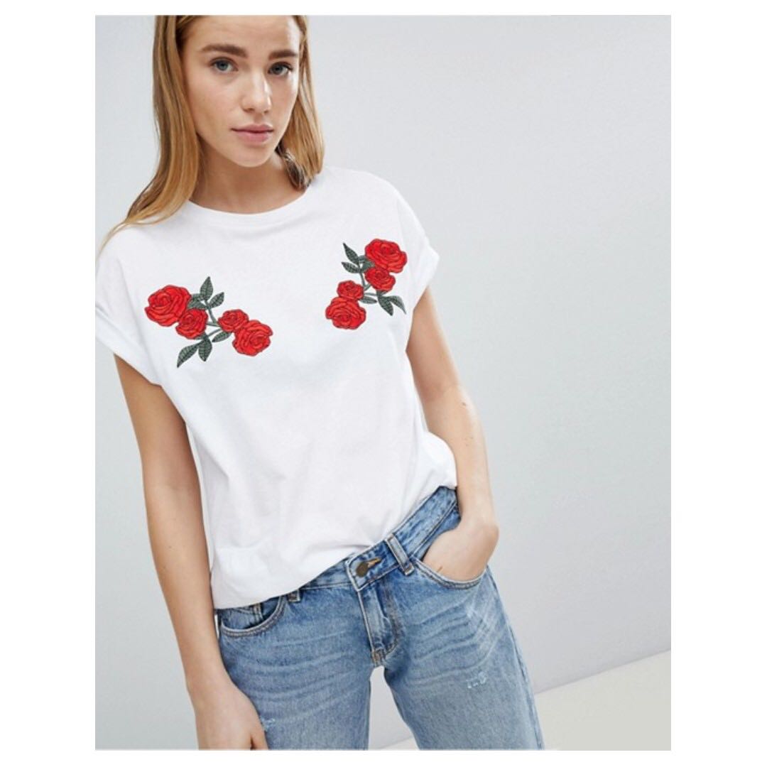 Женские футболки с цветочным принтом