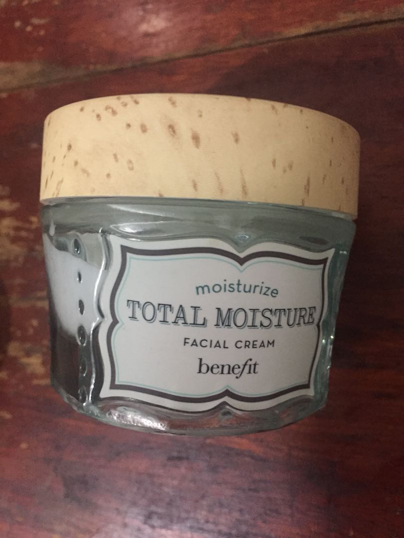 Benefit Total Moisturizer Facial Cream (Category: Face Care) located in Makati City. Submitted by mc3nidad (Listing ID 173193481, Image 1). Description: 80% full benefit moisturizer.