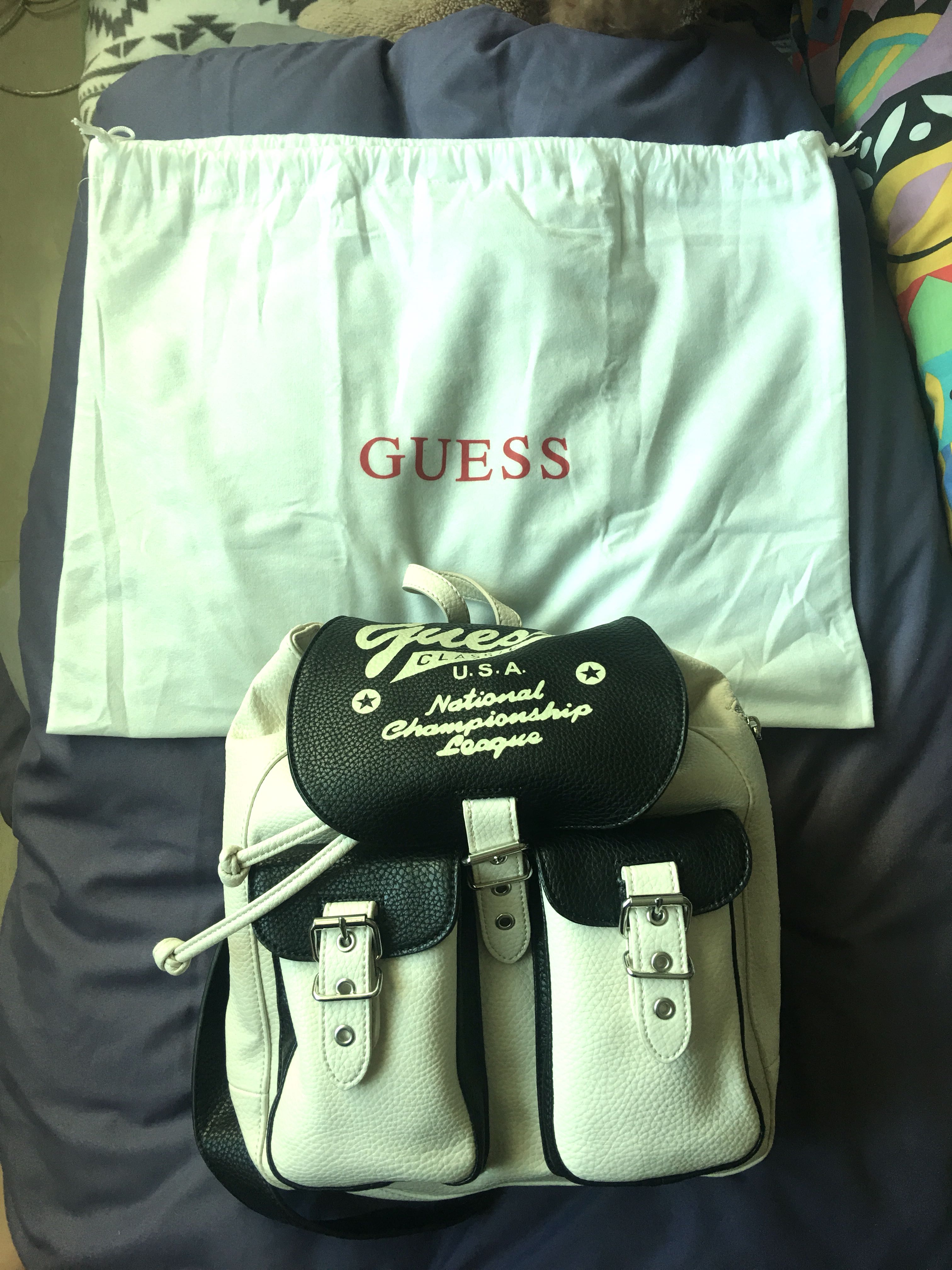 Guess store backpack 2018