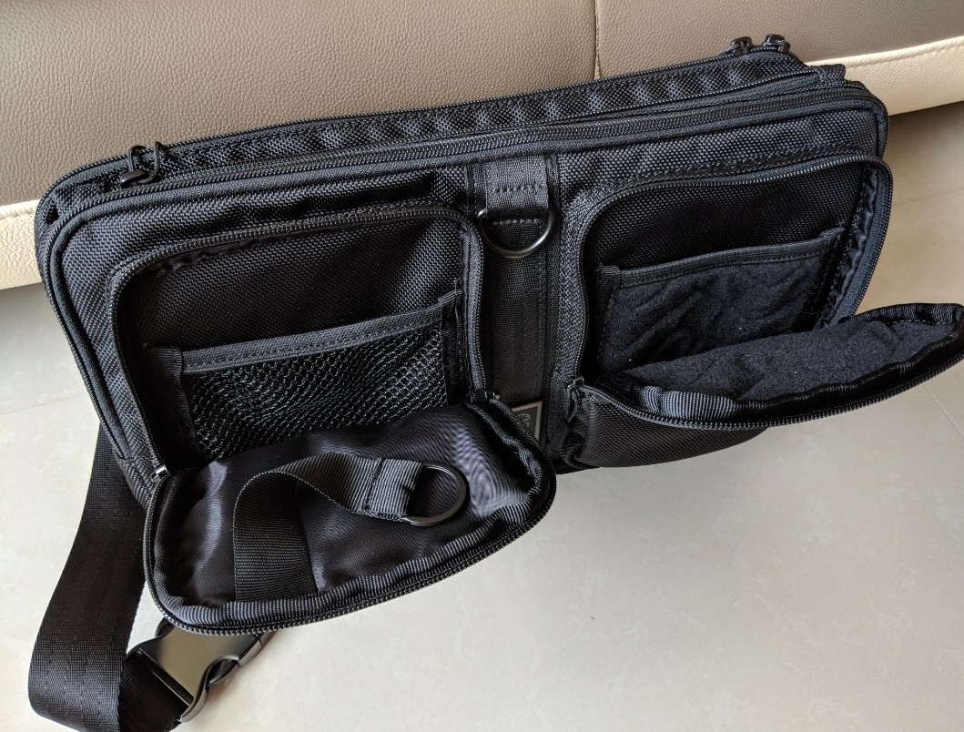 Chrome mxd store segment sling bag