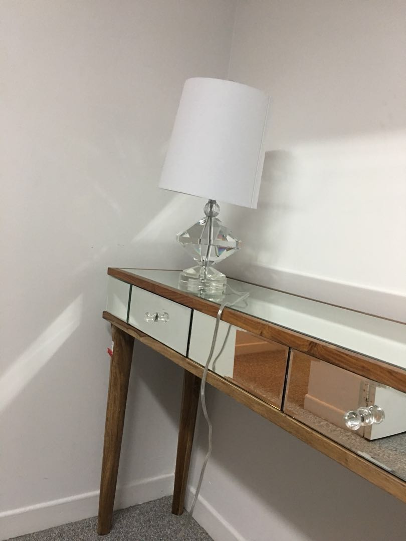 Dressing table (Category: Home & Furniture) located in Toronto. Submitted by gusia (Listing ID 172630917, Image 3). Description: .