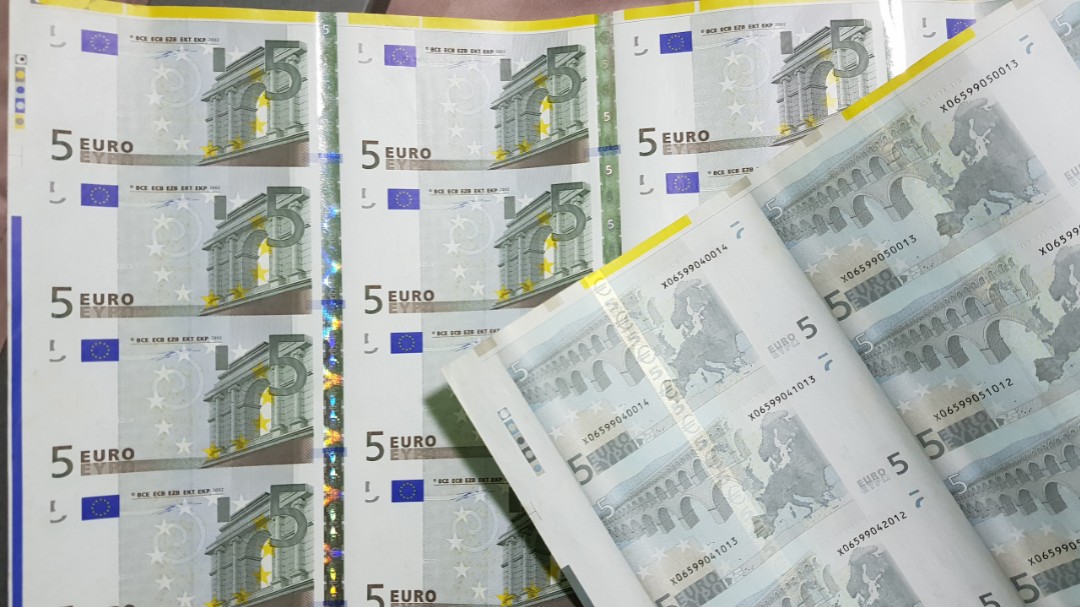 Euro 5 Uncutmoney Of 30in1 Vintage Collectibles Currency On Carousell