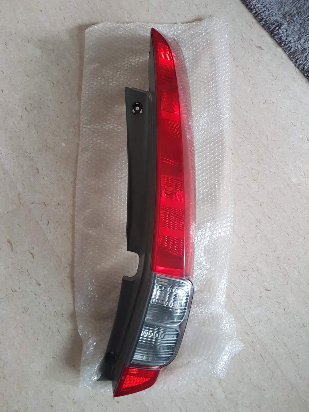 Honda Stream RN6 right tail light casing, Car Accessories, Electronics & Lights on Carousell