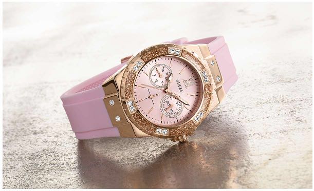 Jennifer lopez rose gold watch on sale