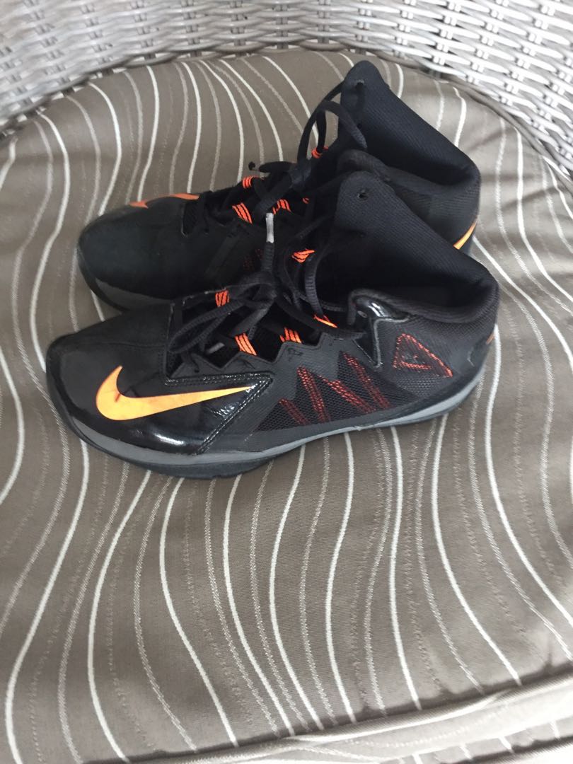 Nike Basketball Shoes Size 7 US Size 40 