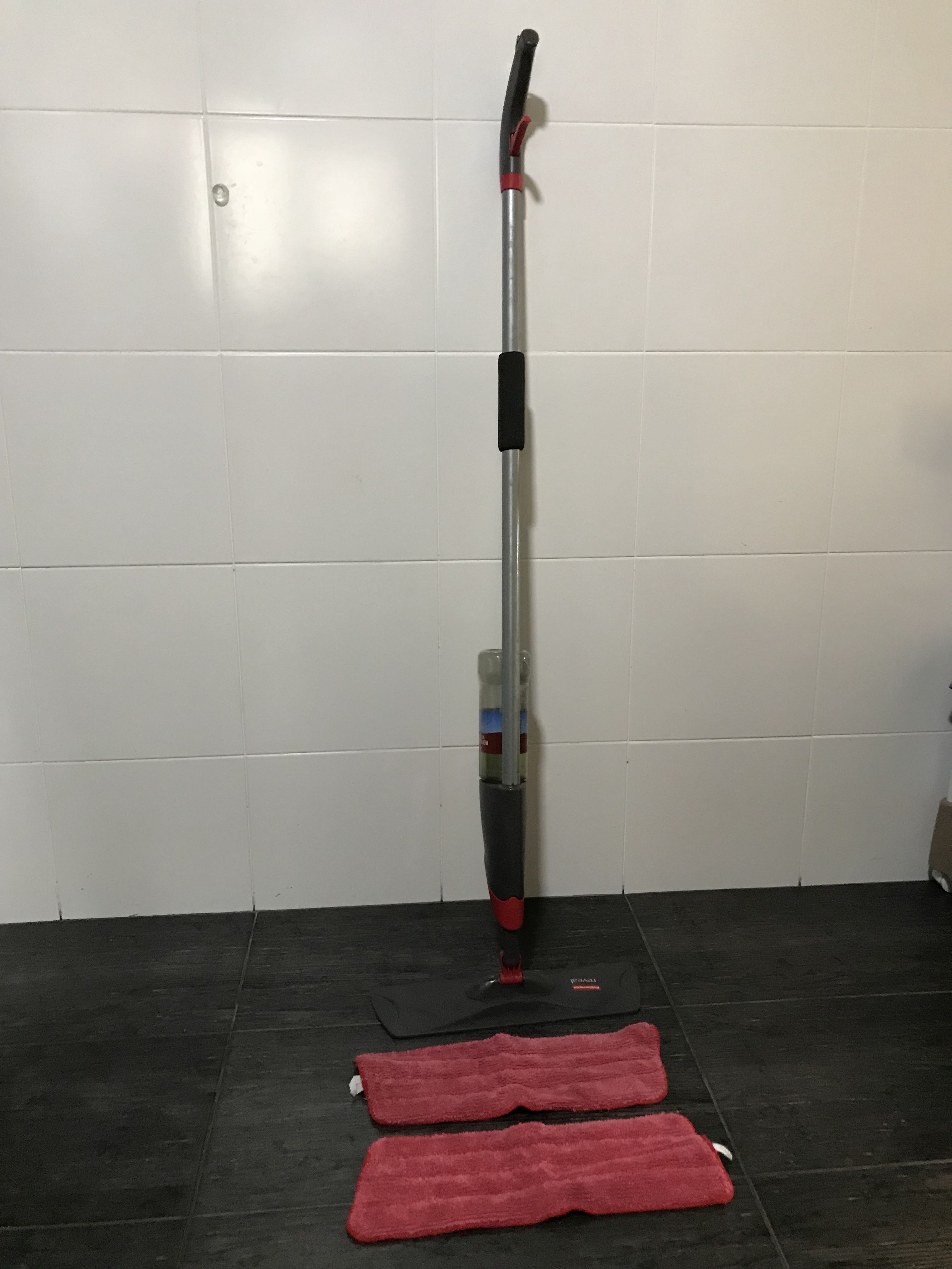 Rubbermaid Reveal™ Spray Mop, Furniture & Home Living, Cleaning