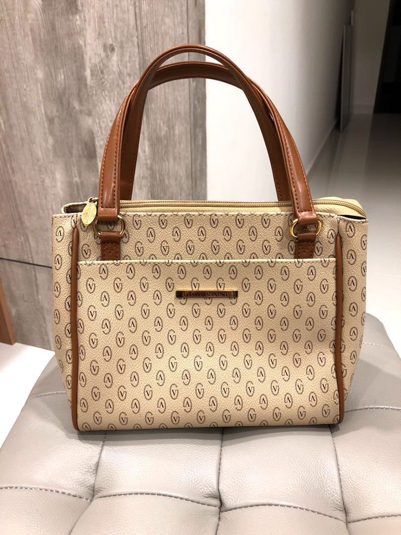 VALENTINO ITALY, Bags & Wallets on Carousell