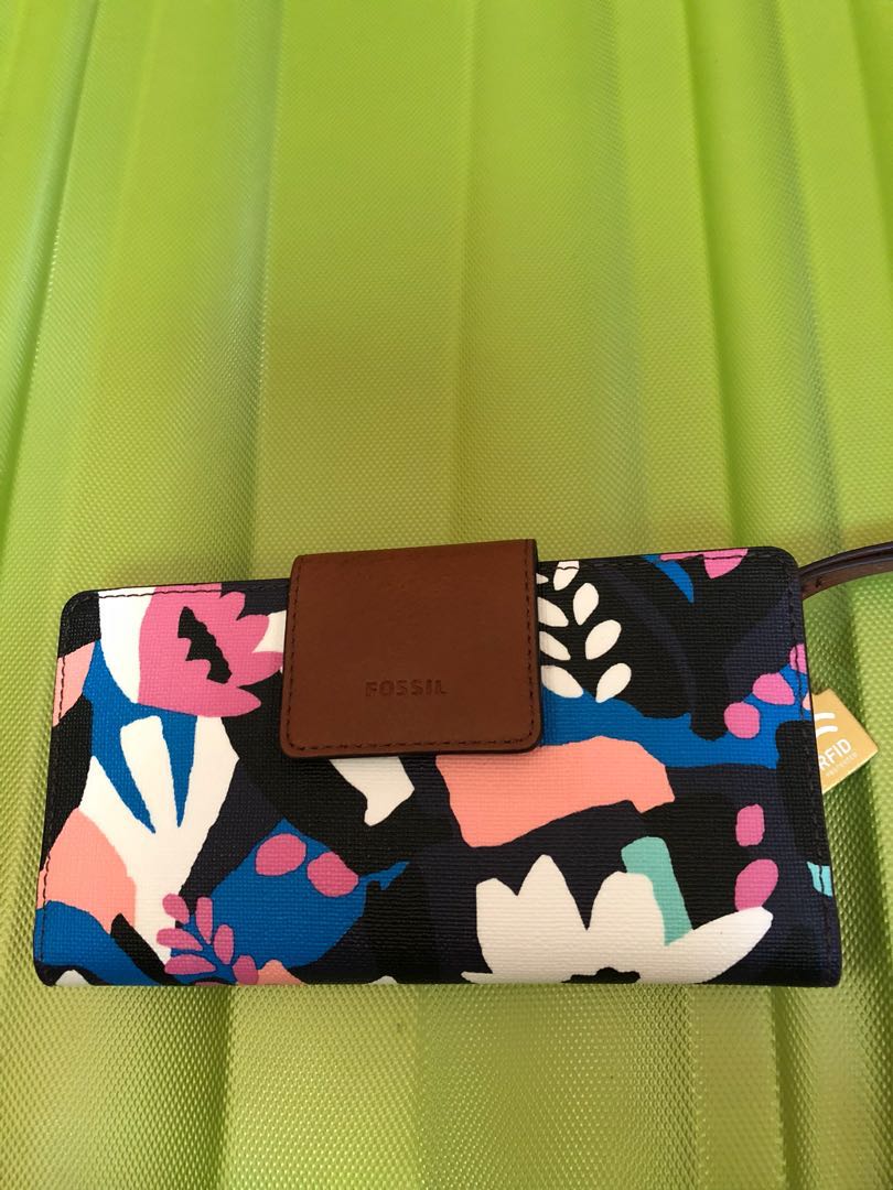 Authentic Fossil Emma RFID Tab Clutch Luxury Bags Wallets on Carousell