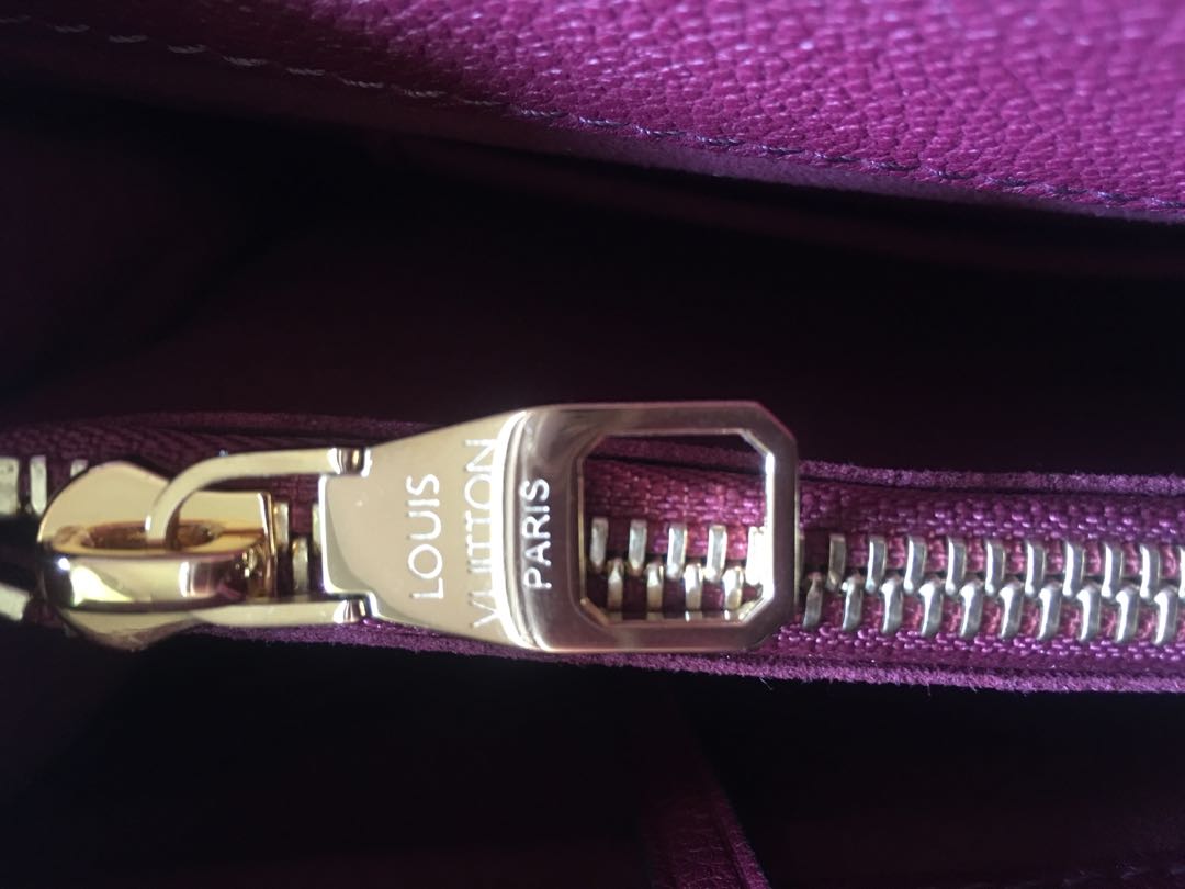 Louis Vuitton M42413 VENUS MNG RAISIN. Pinay London 