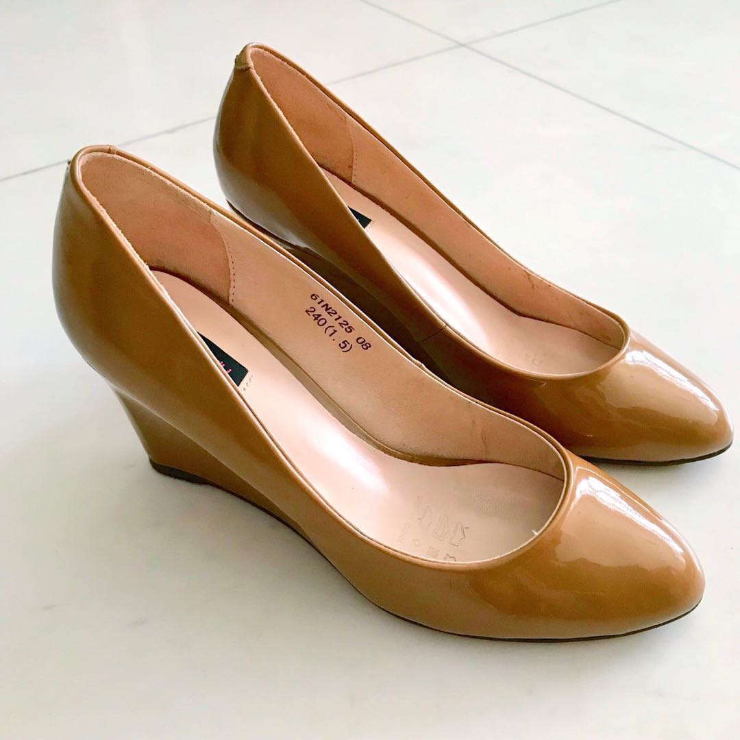 dark beige heels