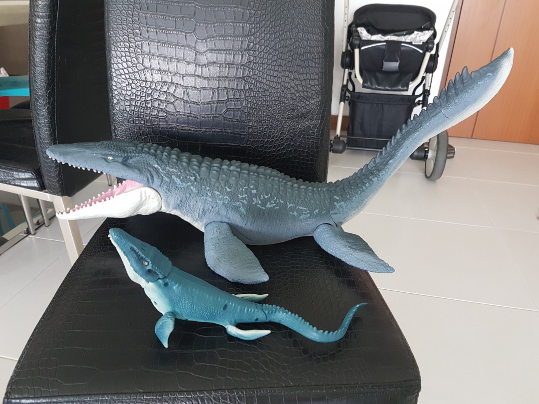 big mosasaurus toy