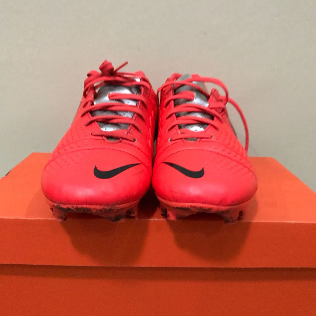 sepatu bola nike ctr360 libretto