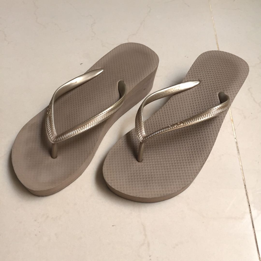 Rubi Sandal Wedges Fesyen Wanita Sepatu Di Carousell