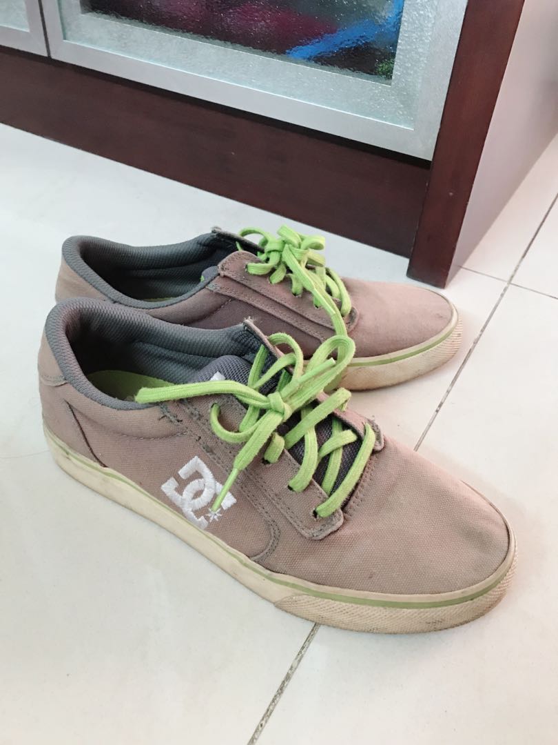 Sepatu Dc Original Men S Fashion Men S Footwear Sneakers On Carousell