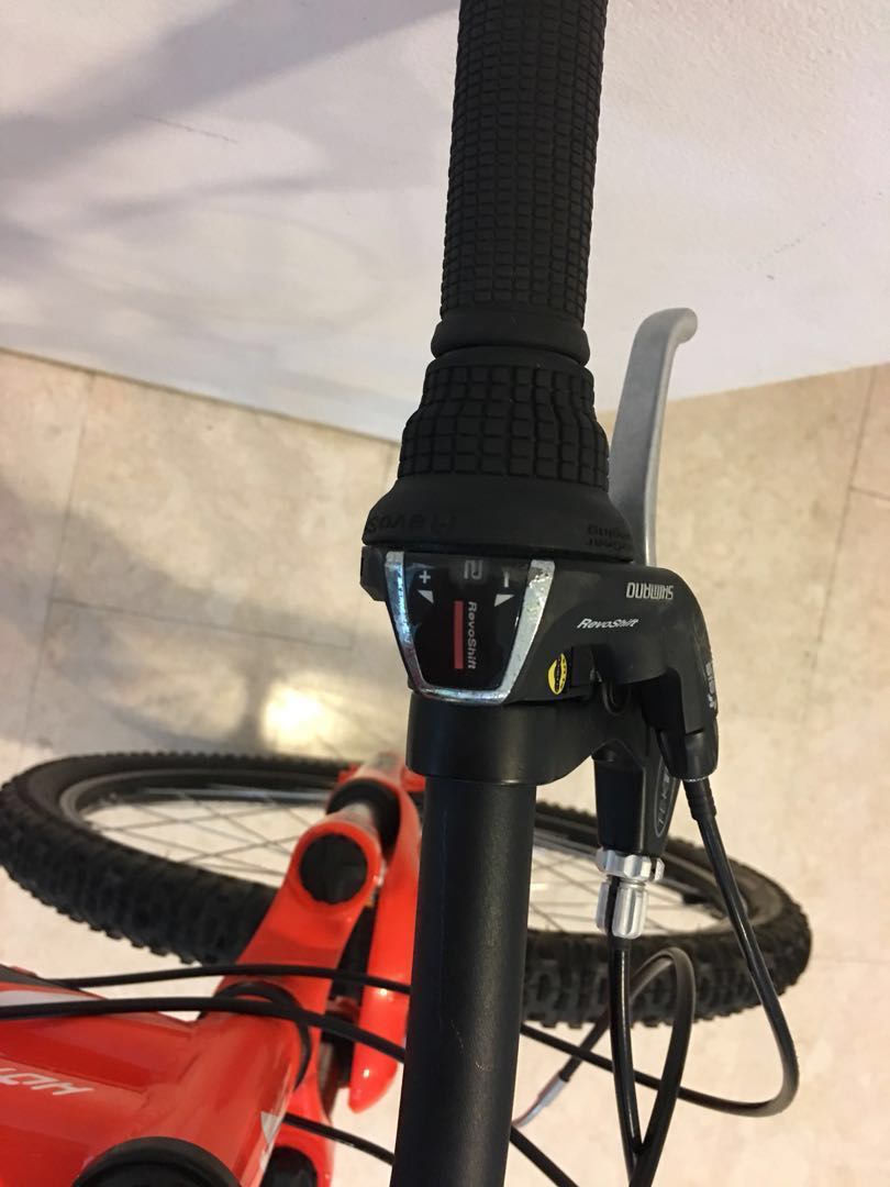 Specialized Hotrock 24 (21-speed 