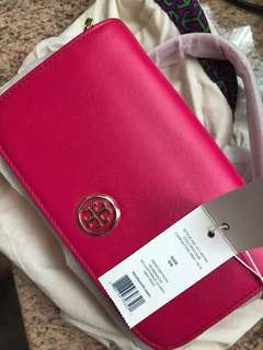 Tory Burch 桃紅色小手袋64189323742081110
