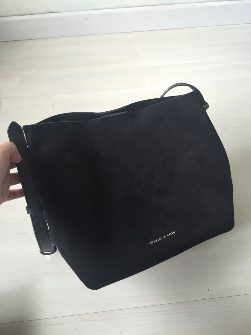 charles and keith slouchy sling bag
