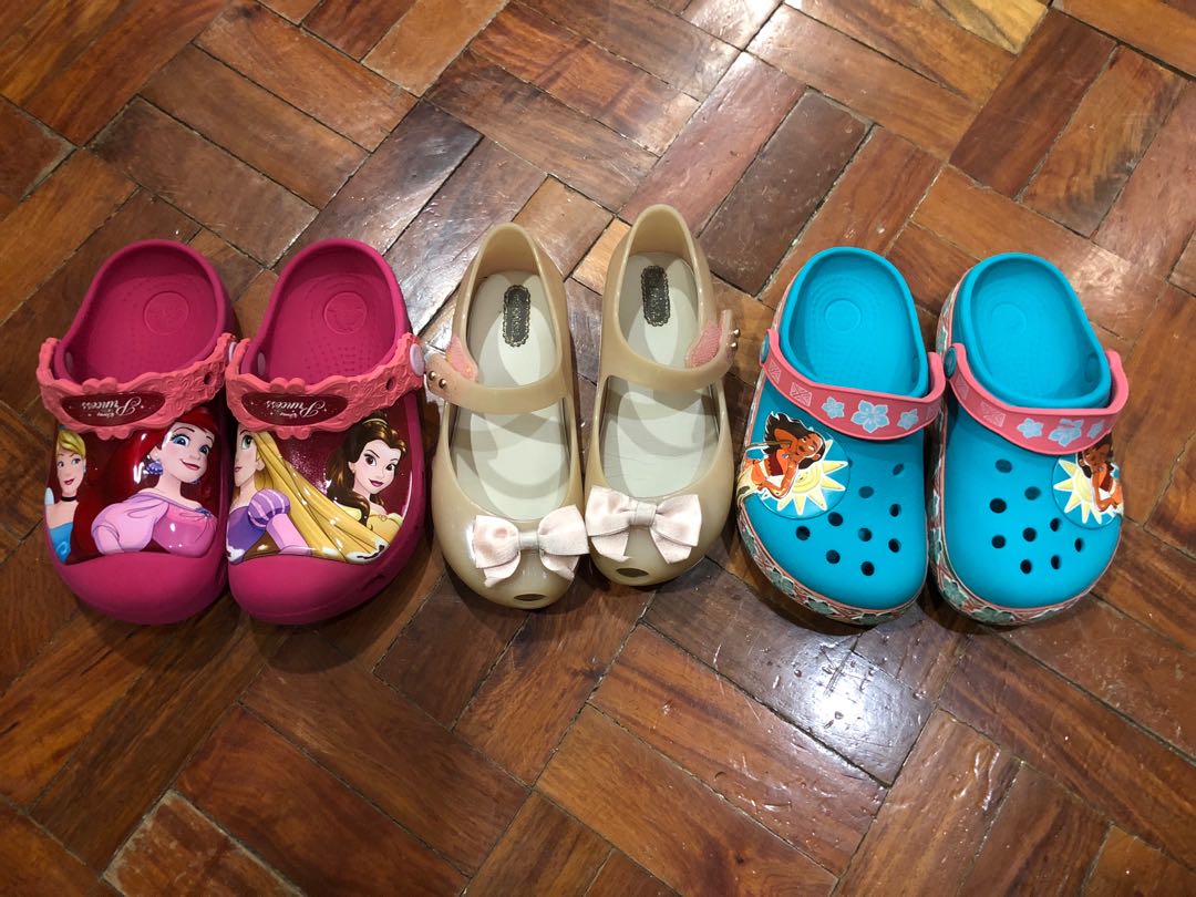 Princess crocs sales size 10