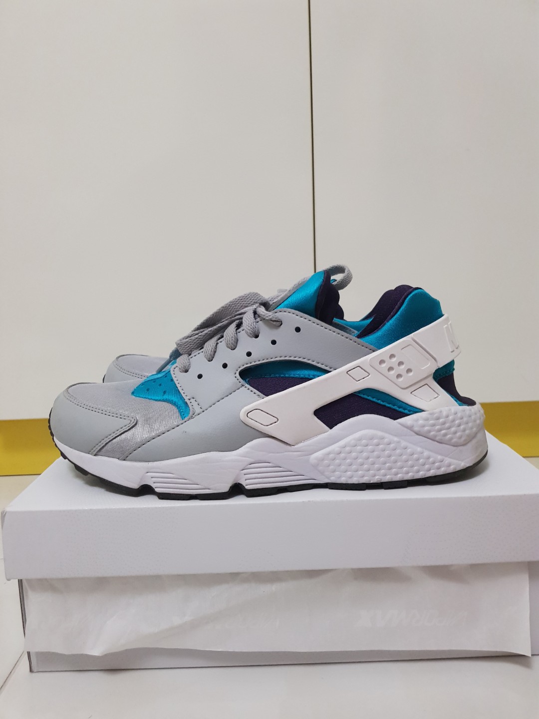 Nike air clearance huarache wolf grey