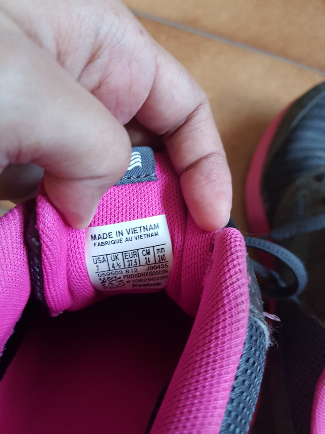 Pre-loved lightly used Reebok running shoes, Women's Fashion, Footwear,  Sneakers on Carousell