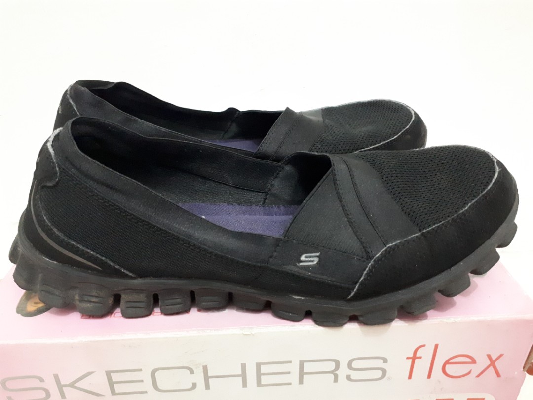 skechers hitam